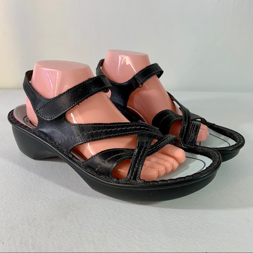 GUC Noat Paris Madras Black Sandals